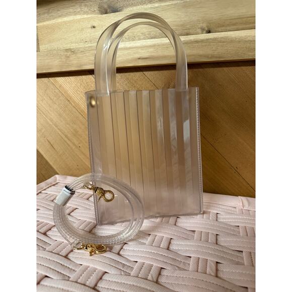 Forever 21 Handbags - EUC Forever 21 Clear/Matte Cross Body/Top Handle Bag Purse